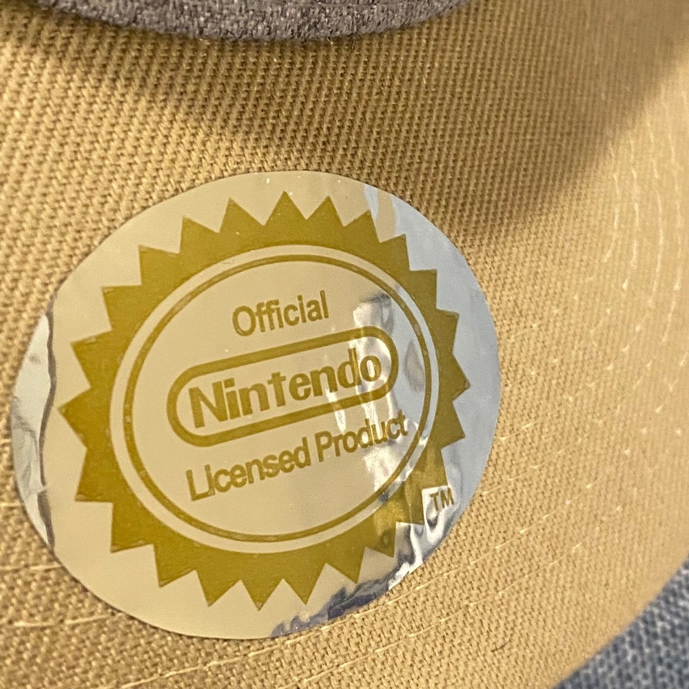 Nintendo The Legend of Zelda N64 Triforce Snapback Hat Grey Tan 2021 Nintendo - Picture 8 of 8
